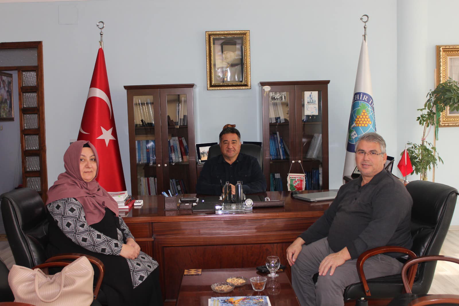 SGK Alaşehir Merkez Müdüresi Dilek Demir ve Alaşehir SGK Şefi Yaşar Filiz borsamıza ziyarette bulundular.
