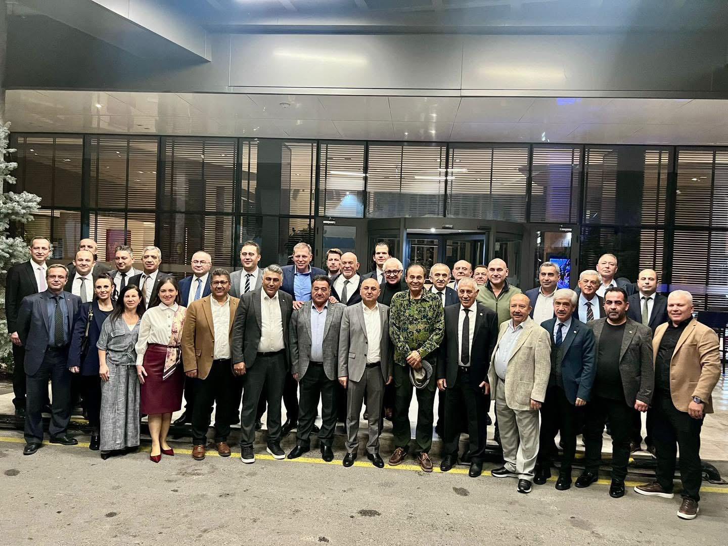Bakanmz Manisa l  ve le Oda-Borsa Mterek stiare Toplantsna katlm salad.